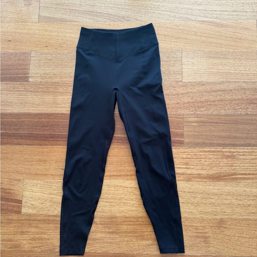 Le Oré Women's Black High-Waisted Leggings